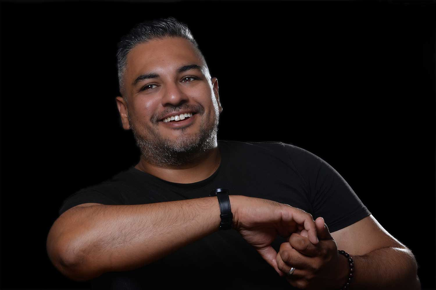 Nikesh  Shukla
